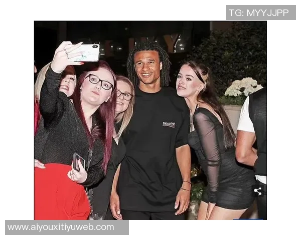 乔治妻子生日聚会合影多位球员太太同框展现友谊与魅力 乔治妻子生日聚会合影多位球员太太同框展现友谊与魅力