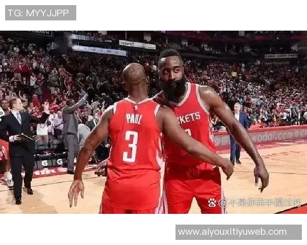 快船训练营第二天精彩瞬间哈登博格丹欢笑小卡保罗同框引关注 快船训练营第二天精彩瞬间哈登博格丹欢笑小卡保罗同框引关注