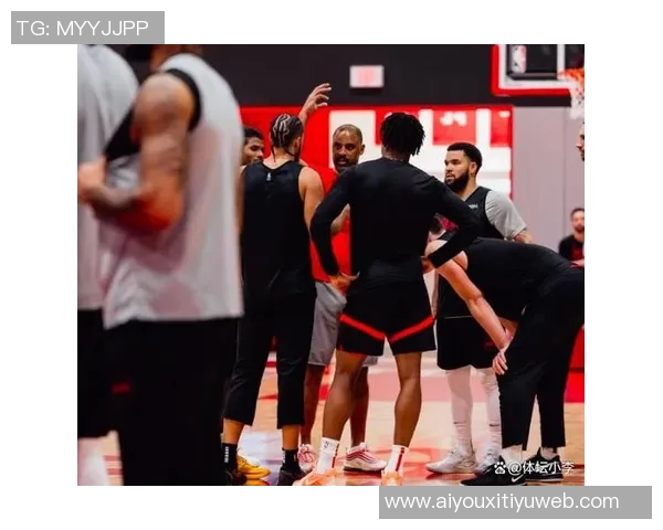 火箭全员积极备战快船训练照曝光KD专注状态引人关注