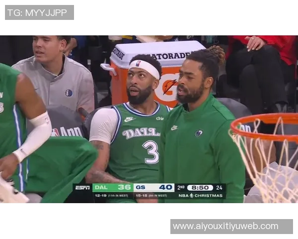 浓眉带病坚持比赛期间两次呕吐全力以赴助球队争胜 浓眉带病坚持比赛期间两次呕吐全力以赴助球队争胜